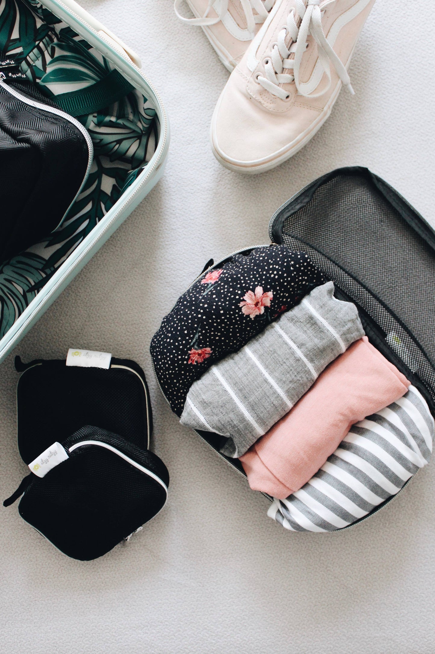 Black & Silver Pack Like a Boss™ Packing Cubes