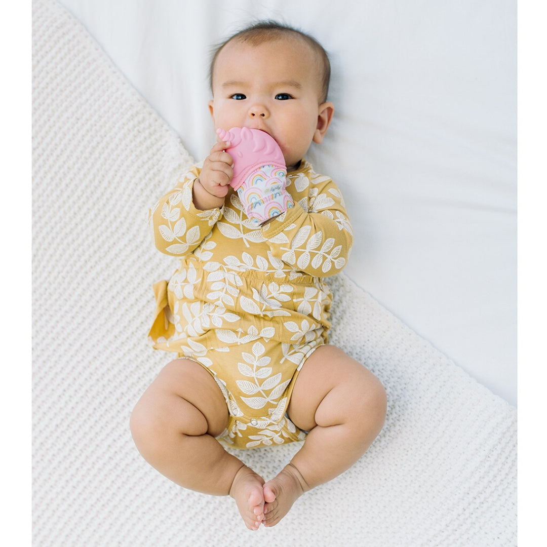 Itzy Teething Mitt