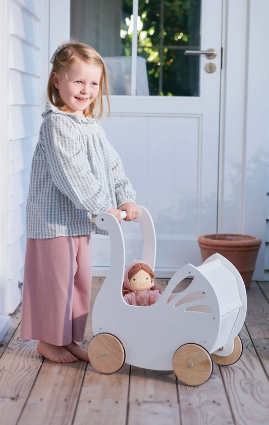 Sweet Swan Pram