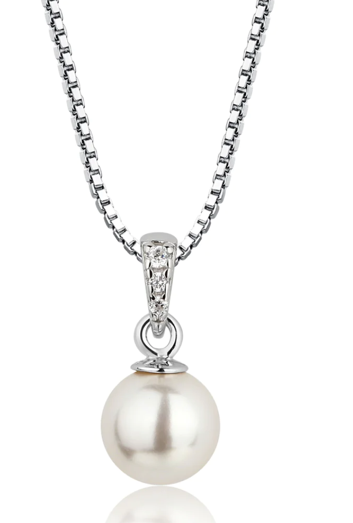 Pearl Pendant Necklace