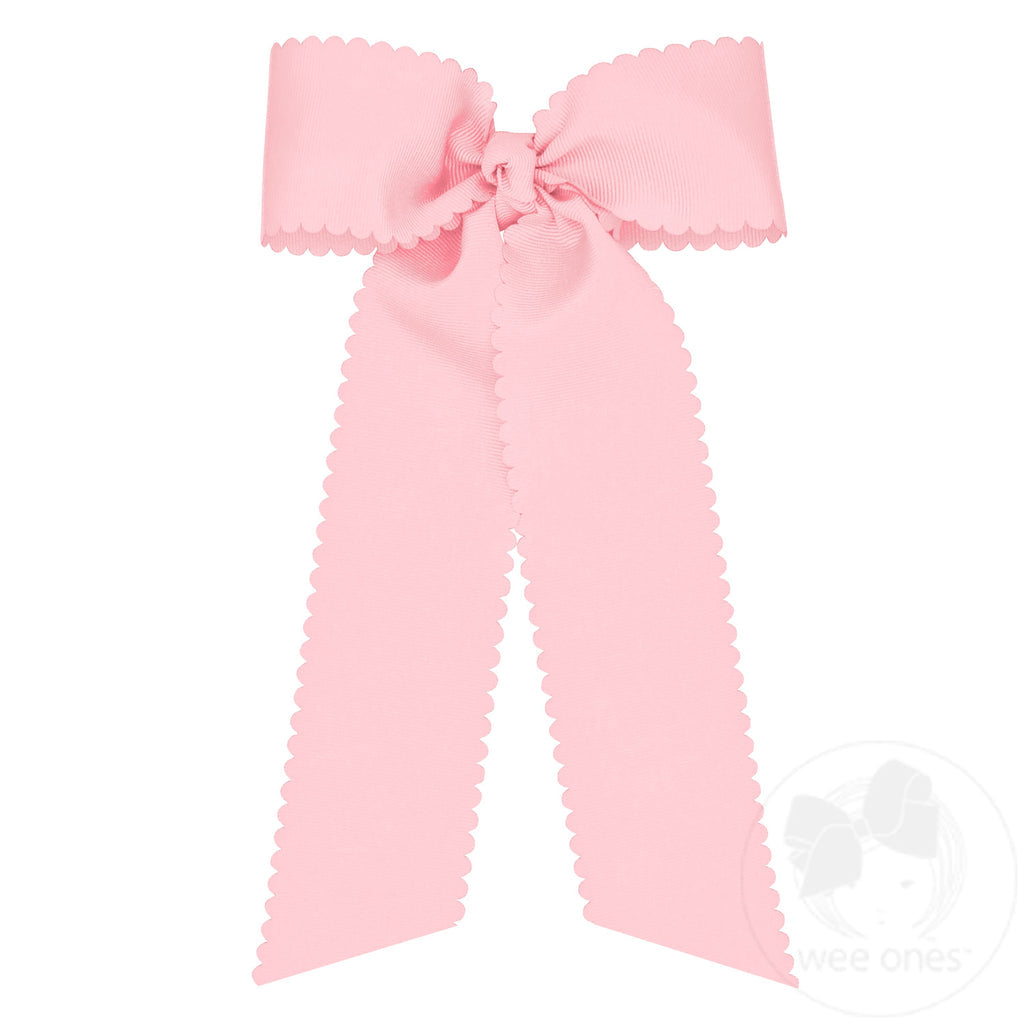 Scallop Streamer Bow