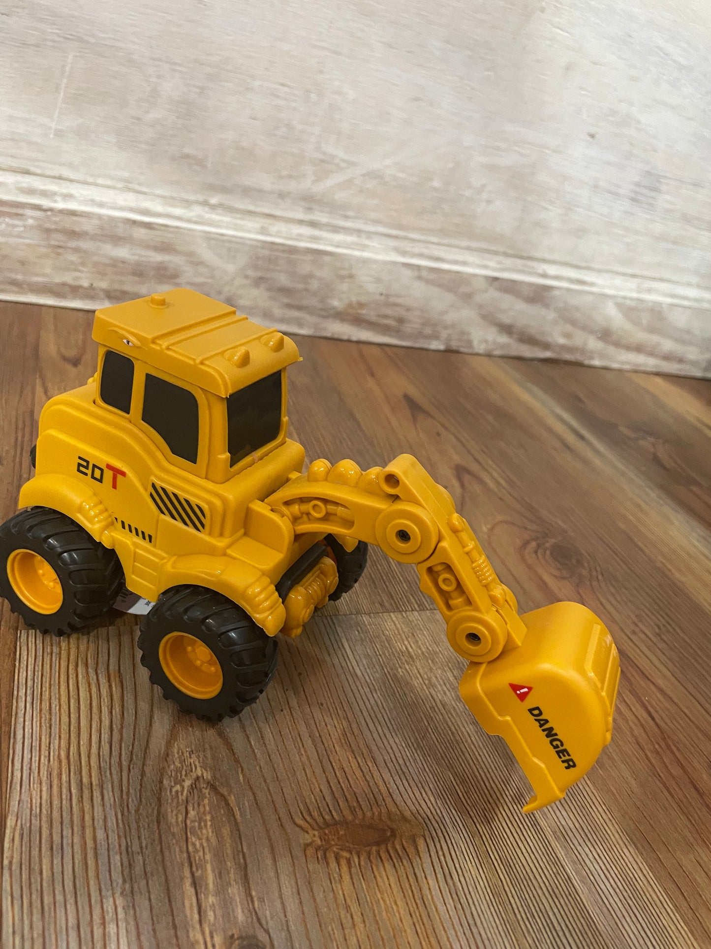 Press & Go Construction Truck