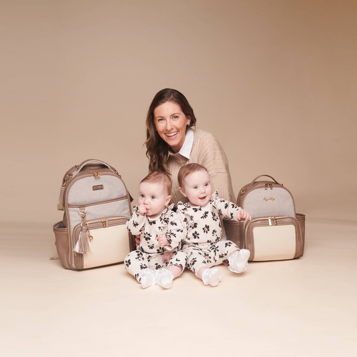 Vanilla Latte Itzy Mini Plus™ Diaper Bag