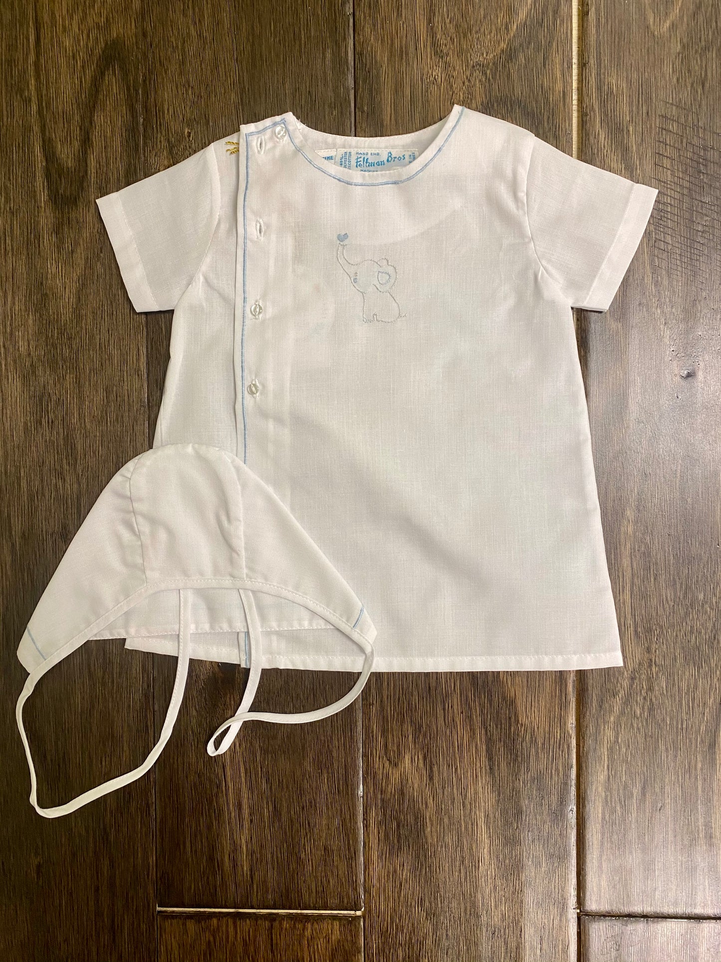 Feltman Brothers baby Elephant Daygown Set